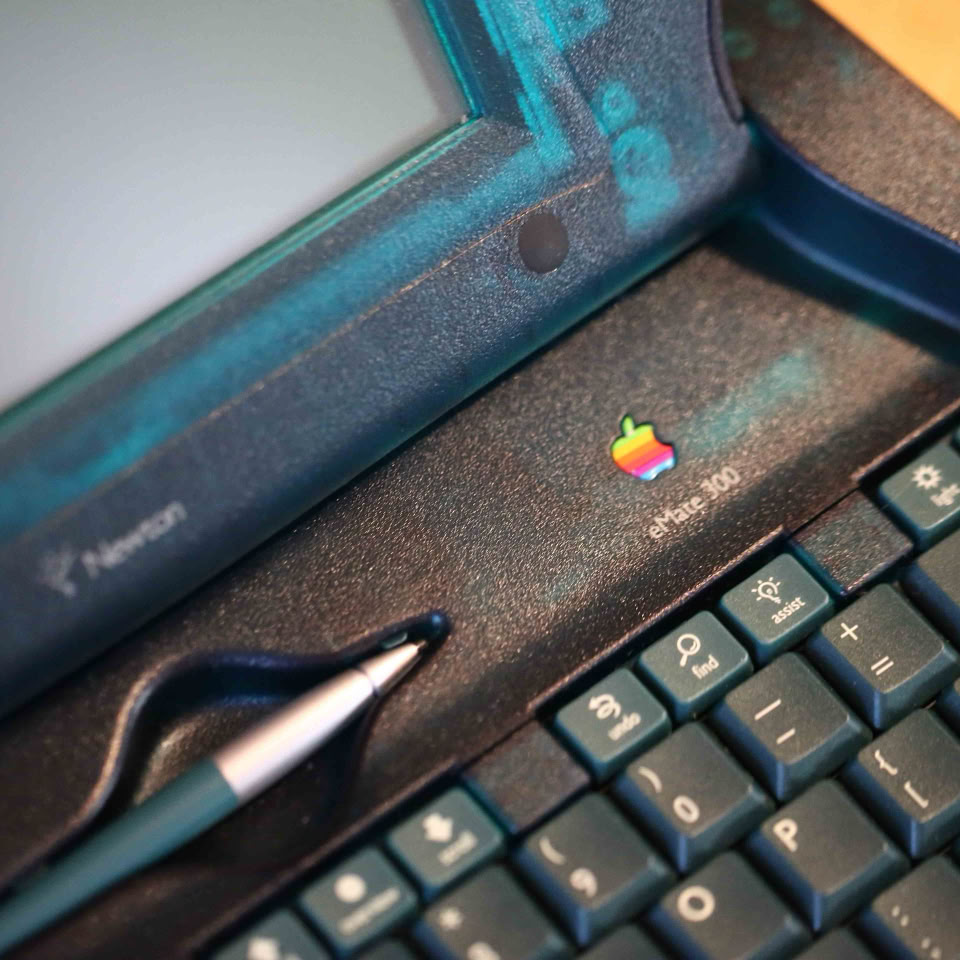Newton eMate 300